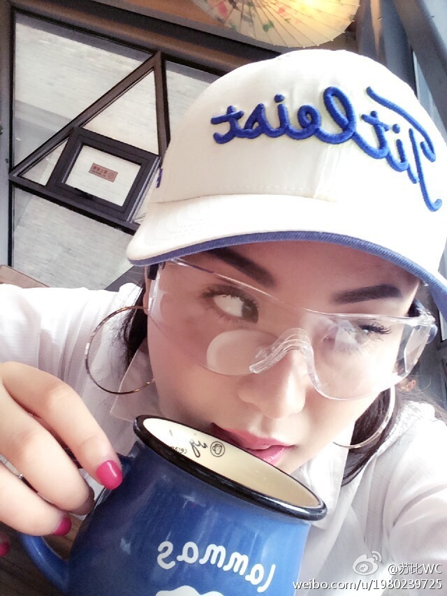 DDY第14期嫩模心系禪BB微博私照全收集